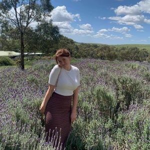 Meet your Posher, Emily